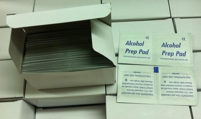 Medical Consumables Injection Alcohol Prep Pads / Swab For Disinfection Use